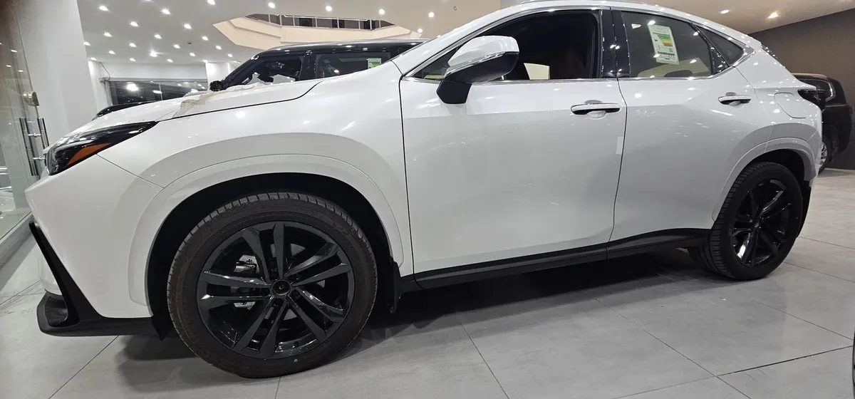 لکسوس NX350 مدل 2025 - تصویر 8