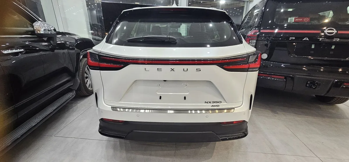 لکسوس NX350 مدل 2025 - تصویر 5